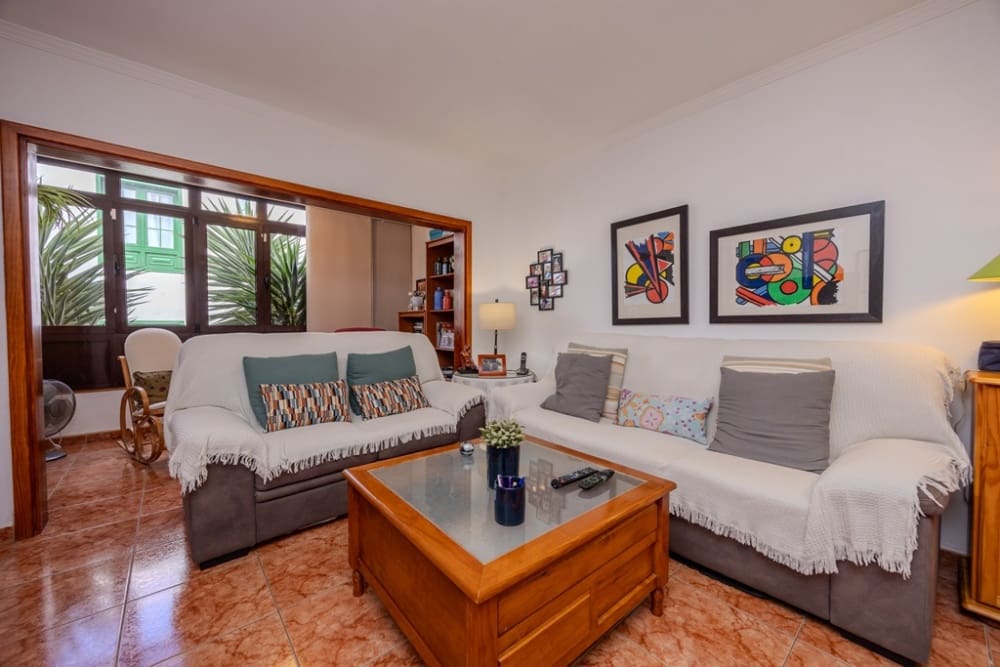 2 soverom Leilighet til salgs i Puerto del Carmen - € 270 000 (Ref: 9458458)