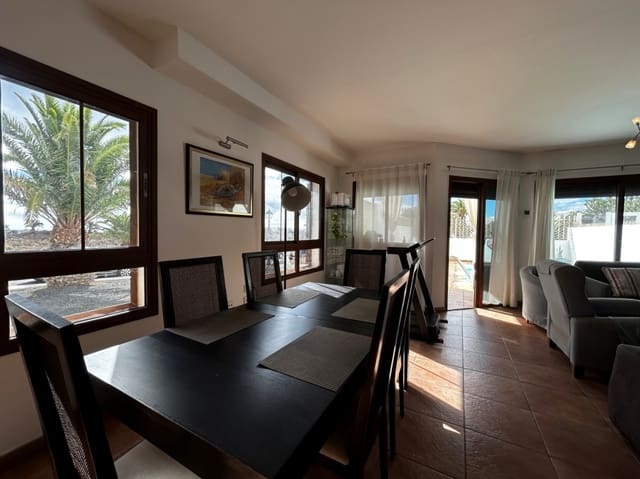 3 Zimmer Villa zu verkaufen in Costa Teguise, Teguise mit Pool - 469.000 € (Ref: 9458460)