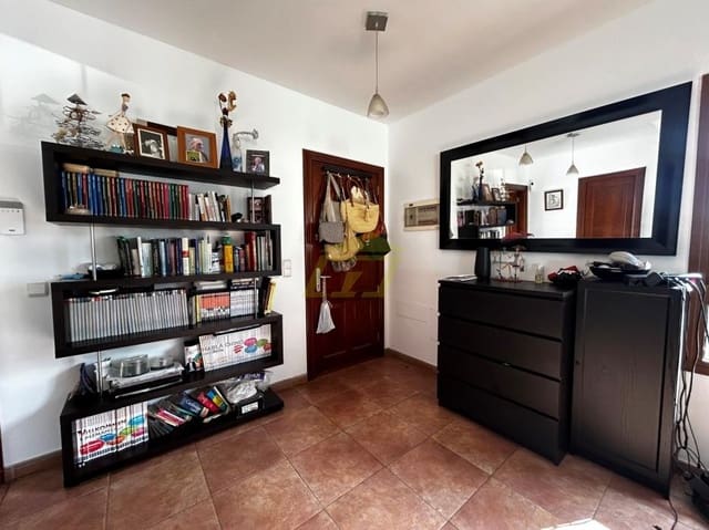 3 bedroom Villa for sale in Costa Teguise, Teguise with pool - € 469,000 (Ref: 9458460)