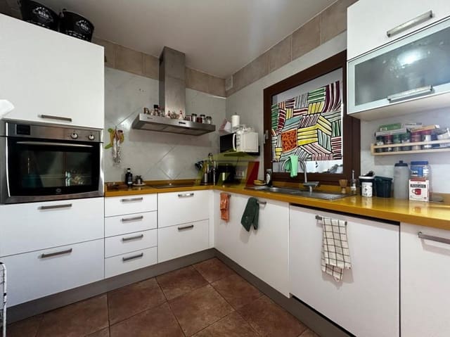 3 bedroom Villa for sale in Costa Teguise, Teguise with pool - € 469,000 (Ref: 9458460)