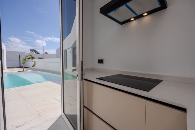 Chalet de 3 habitaciones en Charco del Palo, Haría en venta con piscina - 500.000 € (Ref: 9458461)