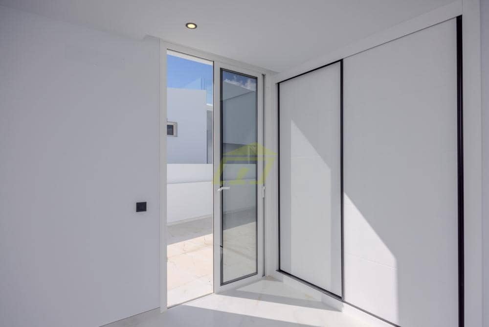 3 sypialnia Willa na sprzedaż w Charco del Palo z basenem - 500 000 € (Ref: 9458461)