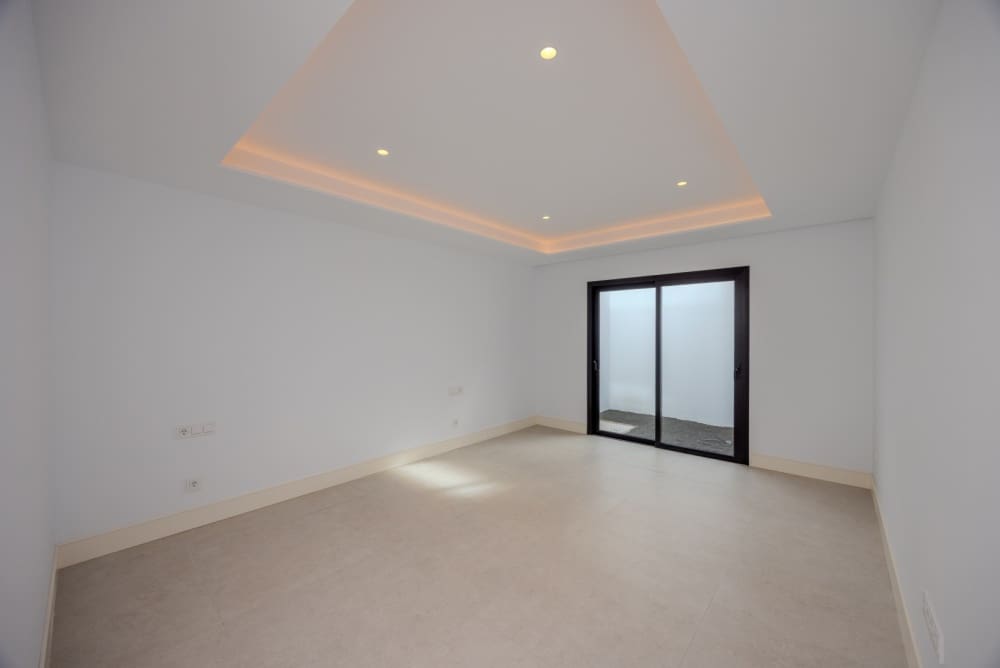 6 slaapkamer Villa te koop in Puerto Calero met zwembad - € 2.600.000 (Ref: 9458462)