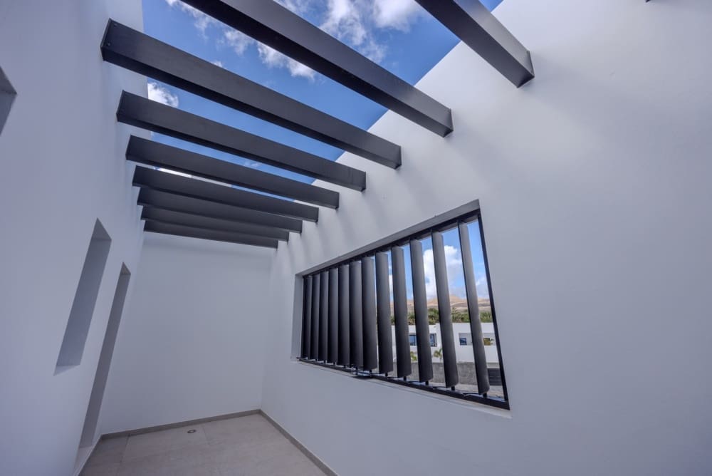 6 slaapkamer Villa te koop in Puerto Calero met zwembad - € 2.600.000 (Ref: 9458462)