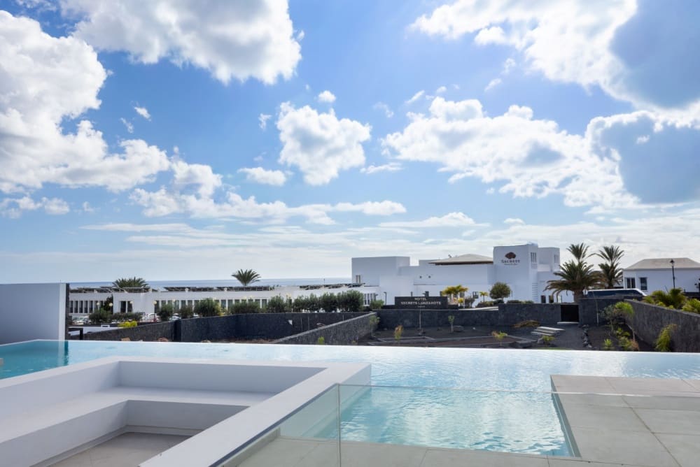 6 slaapkamer Villa te koop in Puerto Calero met zwembad - € 2.600.000 (Ref: 9458462)