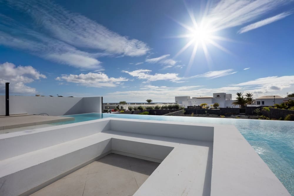 6 slaapkamer Villa te koop in Puerto Calero met zwembad - € 2.600.000 (Ref: 9458462)