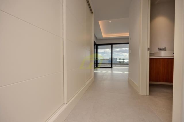 6 sovrum Villa till salu i Puerto Calero, Yaiza med pool - 2 600 000 € (Ref: 9458462)