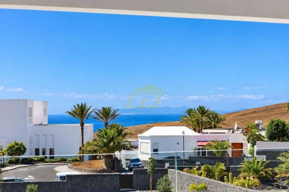 6 bedroom Villa for sale in Puerto Calero with pool garage - € 2,600,000 (Ref: 9458462)