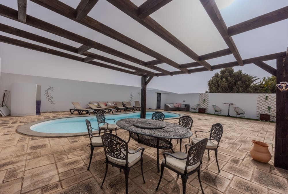 5 Zimmer Villa zu verkaufen in Costa Teguise mit Pool - 785.000 € (Ref: 9458463)