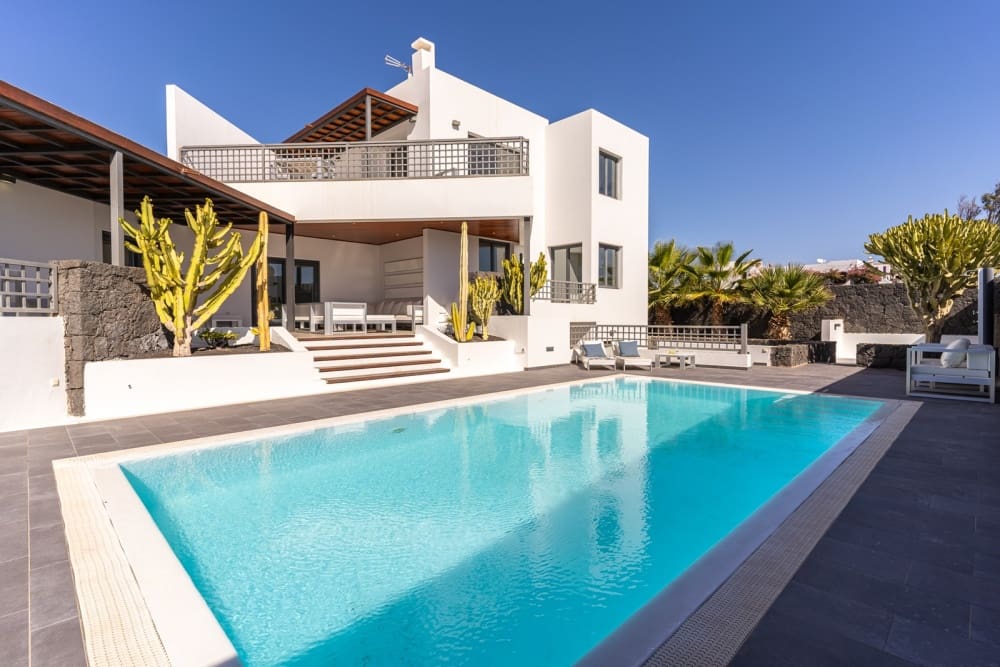 5 soverom Villa til salgs i Puerto Calero med svømmebasseng - € 1 650 000 (Ref: 9458469)
