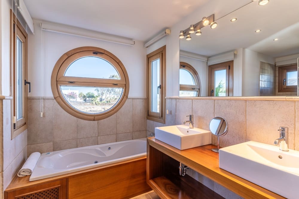 5 soverom Villa til salgs i Puerto Calero med svømmebasseng - € 1 650 000 (Ref: 9458469)