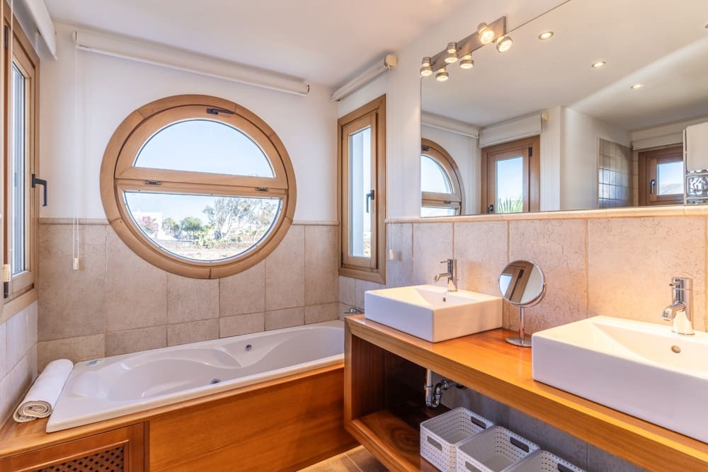 5 soverom Villa til salgs i Puerto Calero med svømmebasseng - € 1 650 000 (Ref: 9458469)