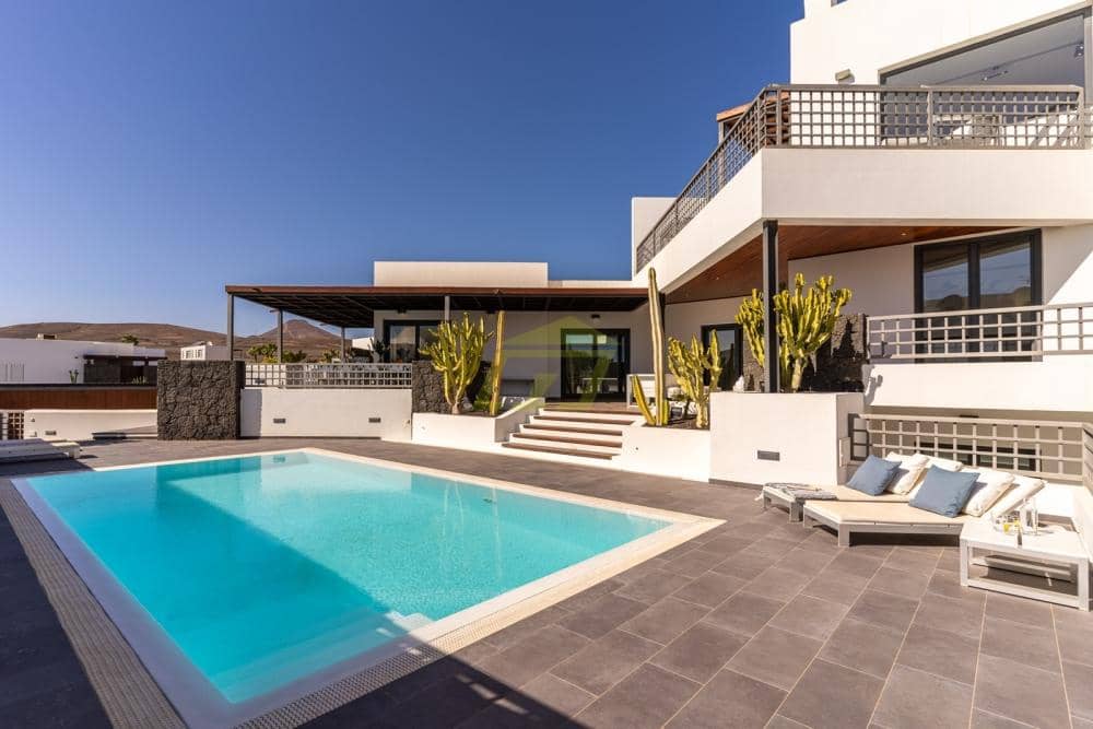 Chalet de 5 habitaciones en Puerto Calero en venta con piscina - 1.650.000 € (Ref: 9458469)