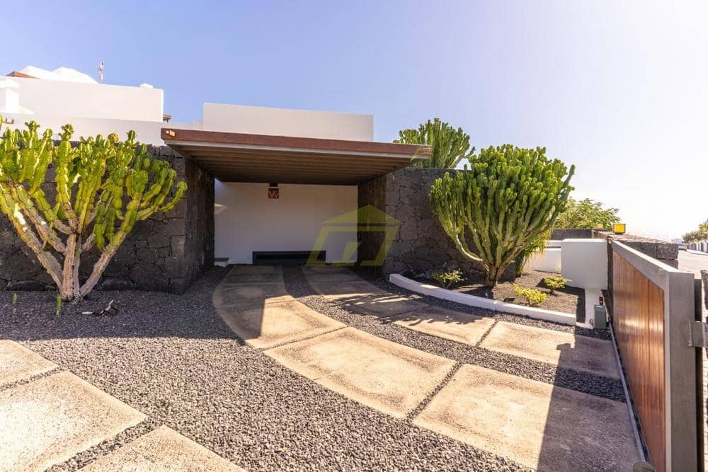 Chalet de 5 habitaciones en Puerto Calero en venta con piscina - 1.650.000 € (Ref: 9458469)