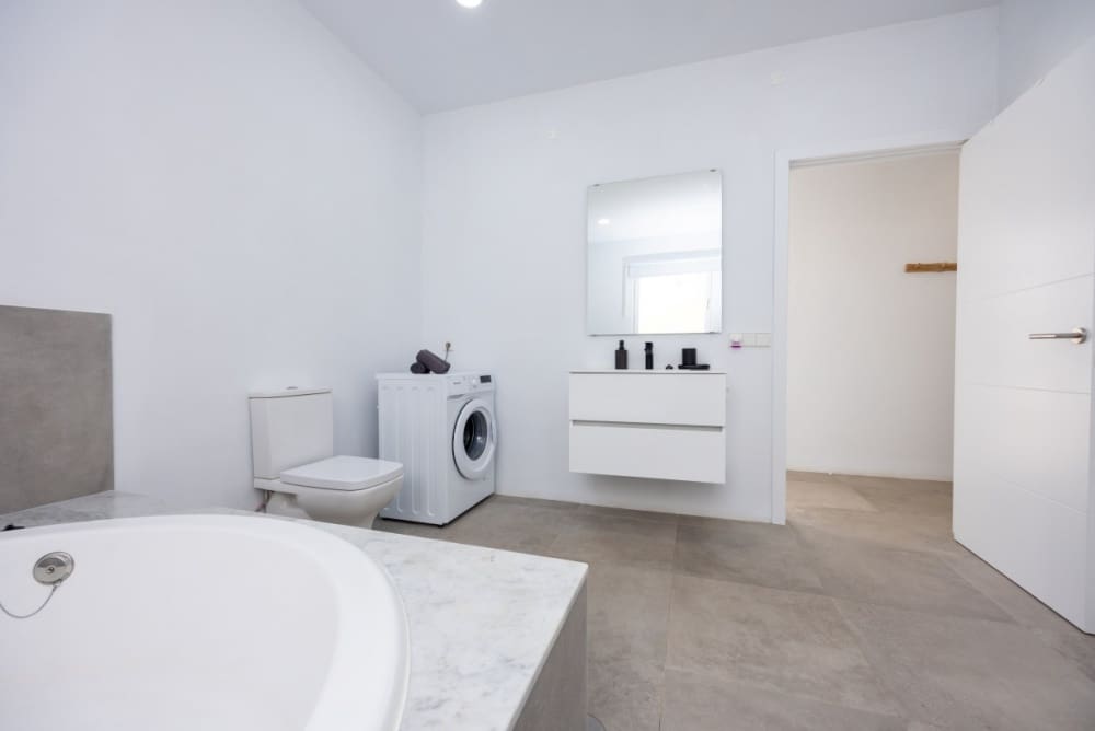 4 slaapkamer Villa te koop in Puerto Calero met zwembad - € 2.200.000 (Ref: 9458470)