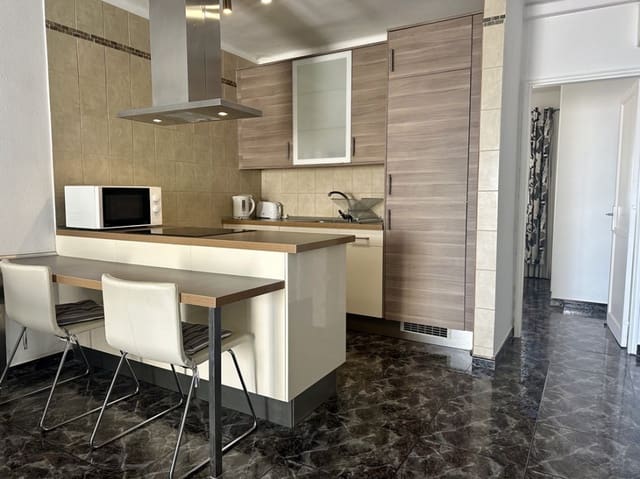 2 chambre Appartement à vendre à Puerto del Carmen, Tías avec piscine - 325 000 € (Ref: 9458471)