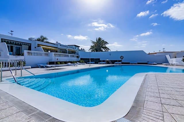 1 slaapkamer Appartement te koop in Puerto del Carmen, Tías met zwembad - € 220.000 (Ref: 9458474)