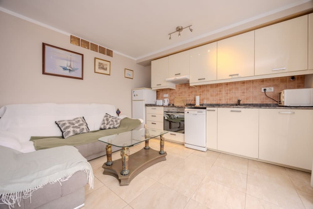 1 soverom Leilighet til salgs i Puerto del Carmen med svømmebasseng - € 220 000 (Ref: 9458474)