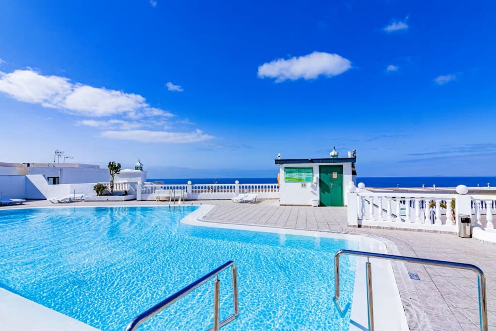 1 soverom Leilighet til salgs i Puerto del Carmen med svømmebasseng - € 220 000 (Ref: 9458474)