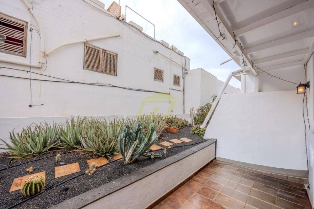 1 sypialnia Apartament na sprzedaż w Puerto del Carmen z basenem - 199 000 € (Ref: 9458474)