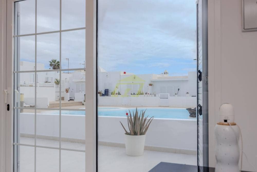 2 soverom Leilighet til salgs i Playa Honda med svømmebasseng - € 480 000 (Ref: 9458479)