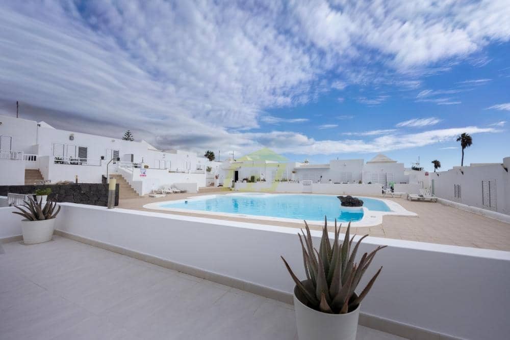 2 soverom Leilighet til salgs i Playa Honda med svømmebasseng - € 480 000 (Ref: 9458479)