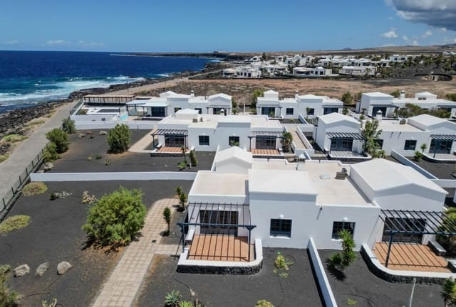 2 sovrum Bungalow till salu i Playa Blanca, Yaiza med pool - 425 000 € (Ref: 9458481)