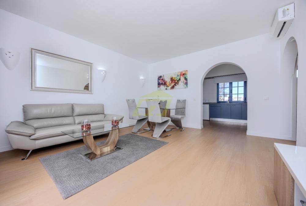 2 soveværelse Bungalow til salg i Playa Blanca med swimmingpool - € 425.000 (Ref: 9458481)