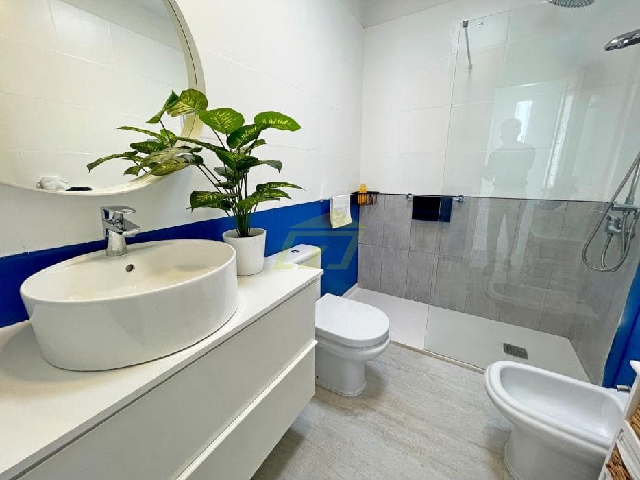 3 bedroom Villa for sale in Playa Blanca with pool - € 497,000 (Ref: 9458482)