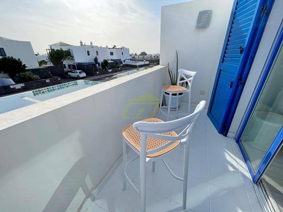 3 bedroom Villa for sale in Playa Blanca with pool - € 497,000 (Ref: 9458482)