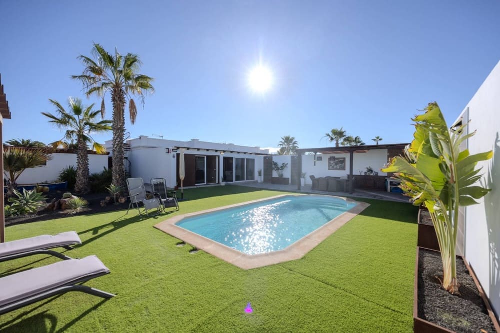 3 Zimmer Villa zu verkaufen in Playa Blanca mit Pool - 715.000 € (Ref: 9458483)