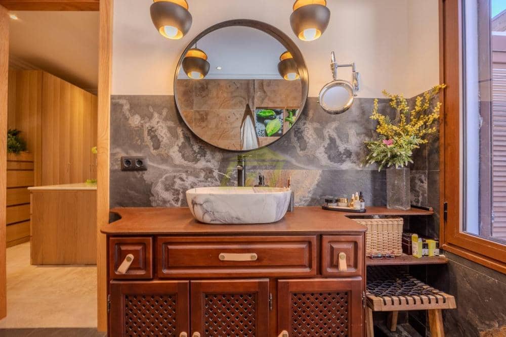 3 bedroom Villa for sale in Playa Blanca with pool - € 715,000 (Ref: 9458483)