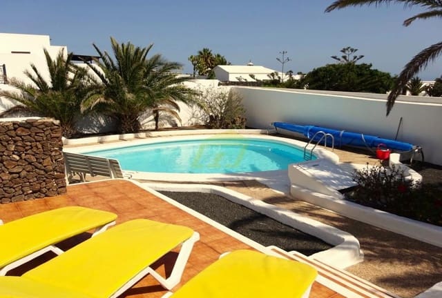 5 slaapkamer Villa te koop in Playa Blanca, Yaiza met zwembad - € 720.000 (Ref: 9458485)
