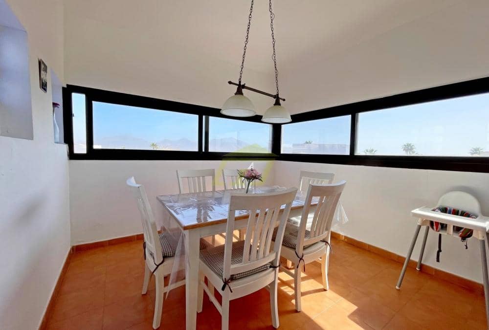 3 quarto Moradia para venda em Playa Blanca com piscina - 525 000 € (Ref: 9458486)