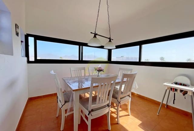 3 soverom Villa til salgs i Playa Blanca, Yaiza med svømmebasseng - € 525 000 (Ref: 9458486)