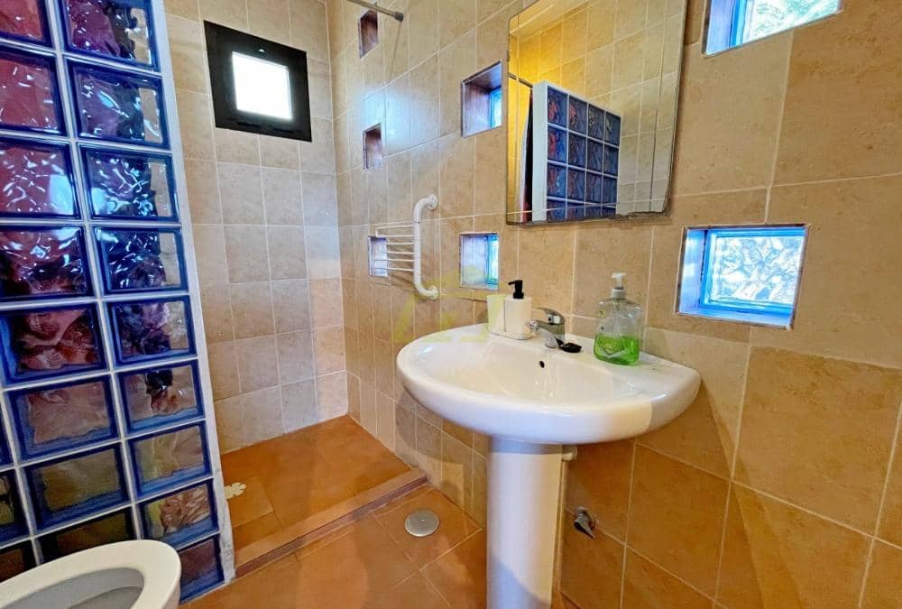 3 quarto Moradia para venda em Playa Blanca com piscina - 525 000 € (Ref: 9458486)