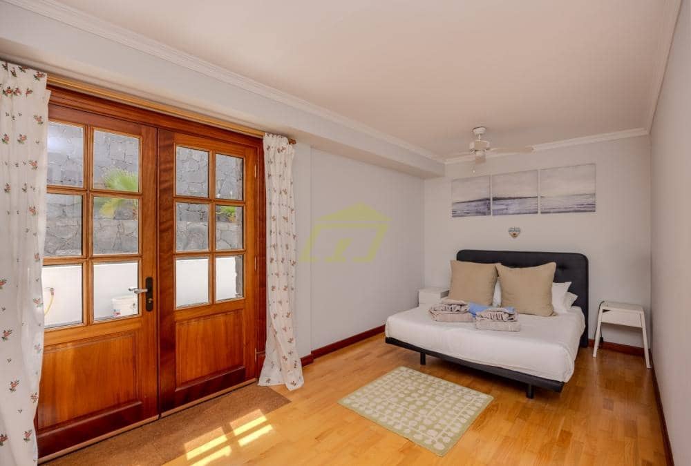 5 quarto Moradia para venda em Playa Blanca com piscina - 1 750 000 € (Ref: 9458488)