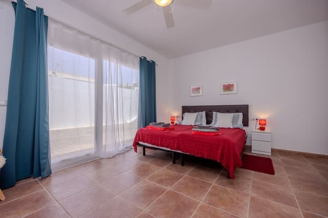 3 makuuhuone Huvila myytävänä paikassa Playa Blanca, Yaiza mukana uima-altaan - 549 000 € (Ref: 9458490)