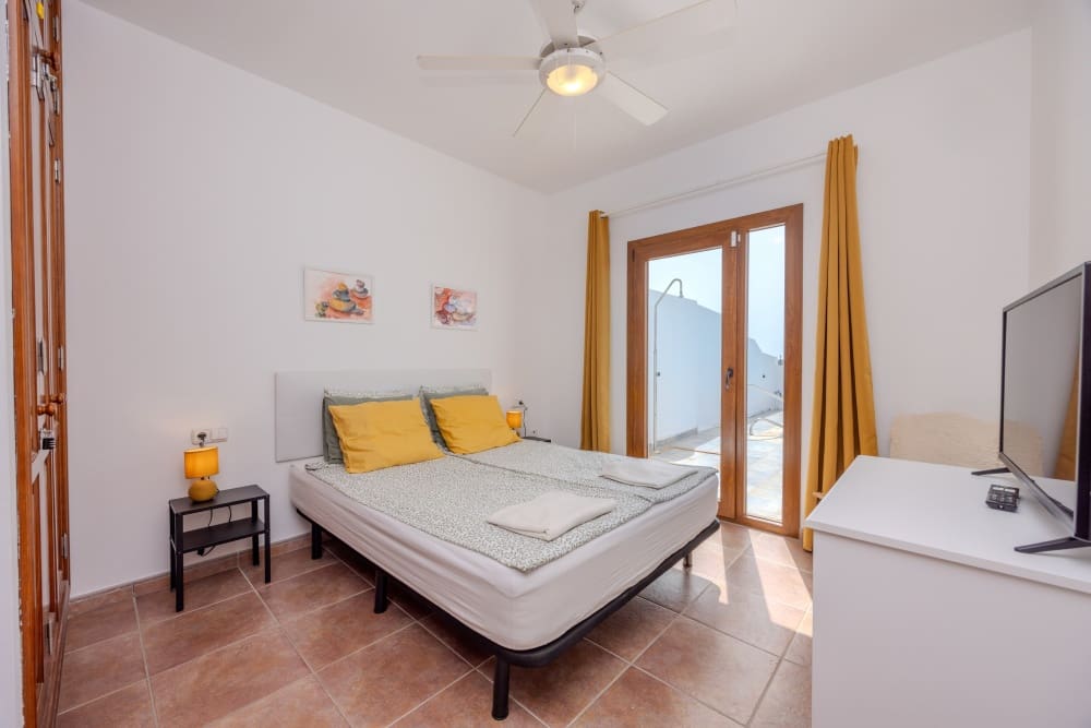 3 slaapkamer Villa te koop in Playa Blanca met zwembad - € 549.000 (Ref: 9458490)