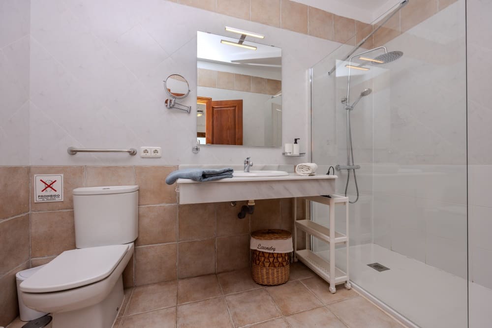 3 slaapkamer Villa te koop in Playa Blanca met zwembad - € 549.000 (Ref: 9458490)