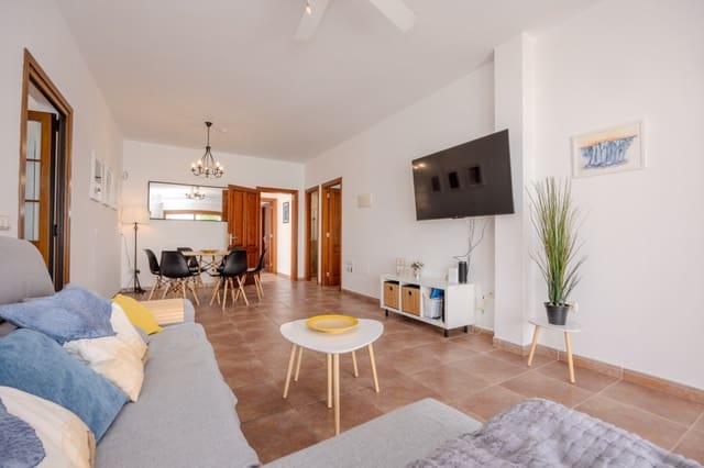 3 makuuhuone Huvila myytävänä paikassa Playa Blanca, Yaiza mukana uima-altaan - 549 000 € (Ref: 9458490)