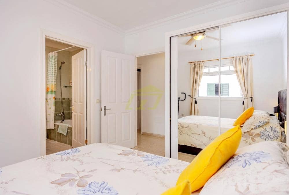 3 bedroom Villa for sale in Yaiza with pool - € 565,000 (Ref: 9458491)