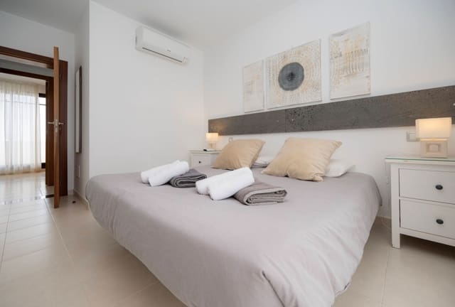 3 quarto Moradia para venda em Playa Blanca, Yaiza com piscina - 597 500 € (Ref: 9458492)