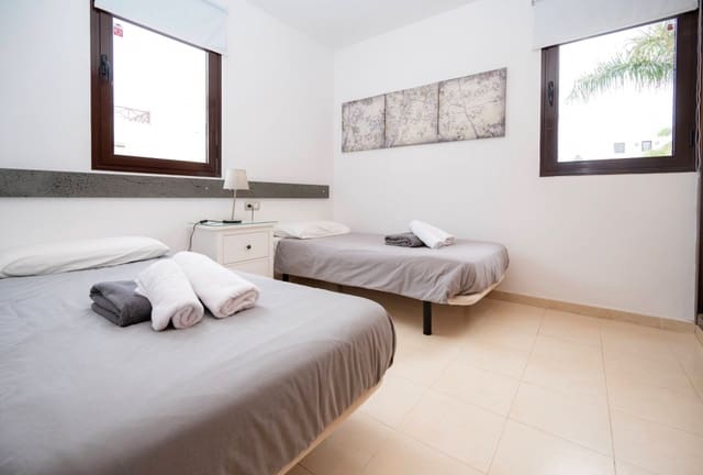 3 quarto Moradia para venda em Playa Blanca, Yaiza com piscina - 597 500 € (Ref: 9458492)