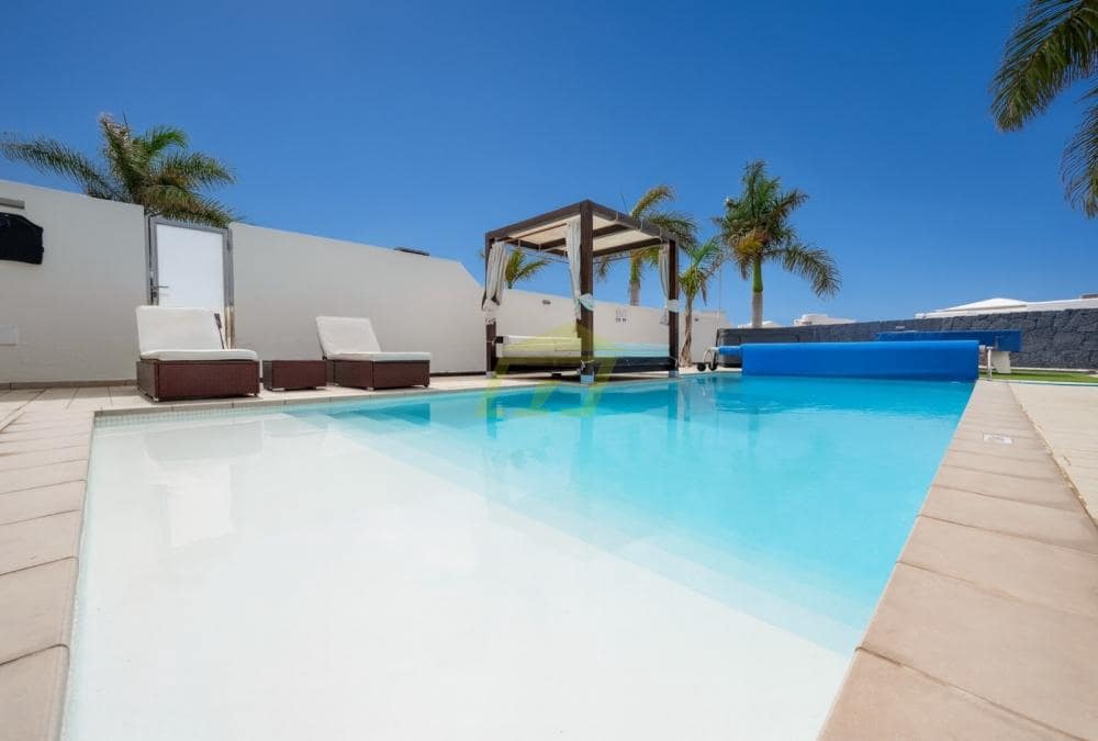 3 makuuhuone Huvila myytävänä paikassa Playa Blanca mukana uima-altaan - 597 500 € (Ref: 9458492)