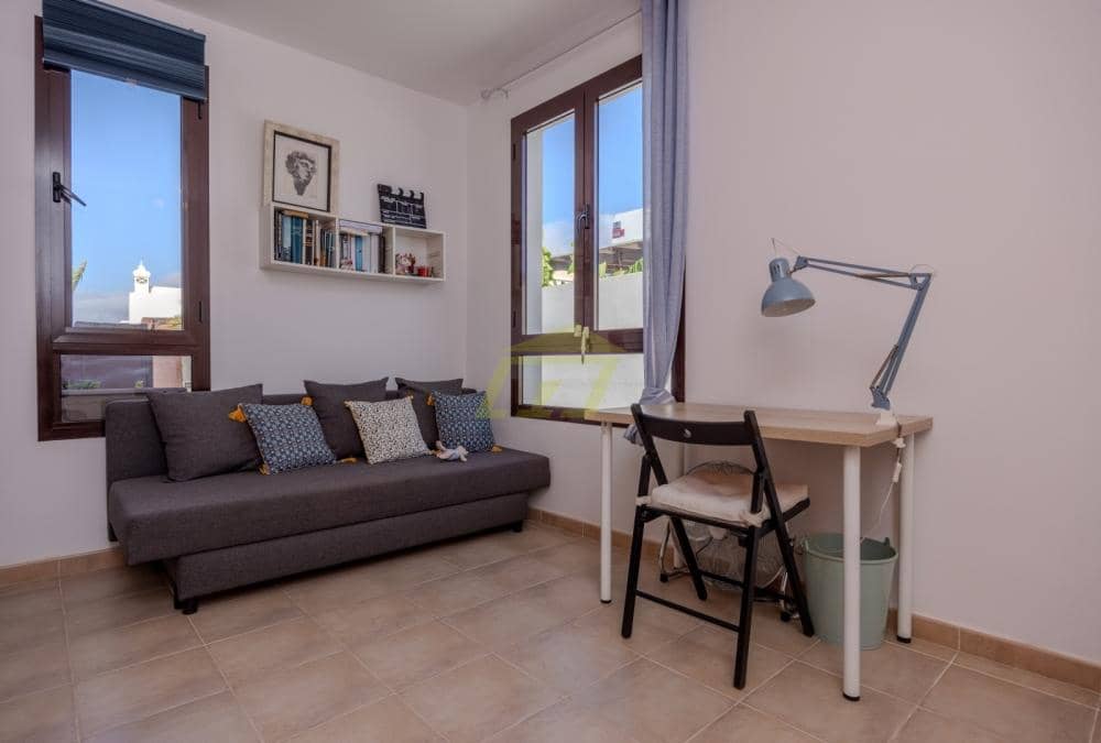 3 quarto Moradia para venda em Playa Blanca com piscina - 520 000 € (Ref: 9458493)