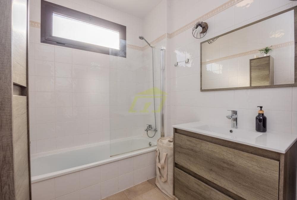 3 quarto Moradia para venda em Playa Blanca com piscina - 520 000 € (Ref: 9458493)