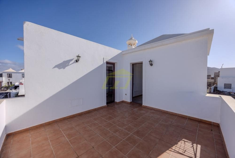 3 quarto Moradia para venda em Playa Blanca com piscina - 520 000 € (Ref: 9458493)