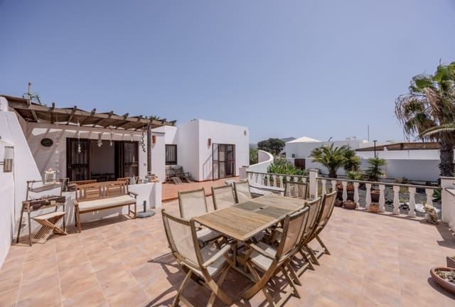 2 chambre Villa/Maison à vendre à Playa Blanca, Yaiza - 390 000 € (Ref: 9458494)