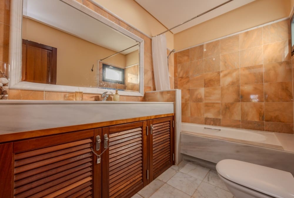 2 bedroom Villa for sale in Playa Blanca with pool - € 485,000 (Ref: 9458496)